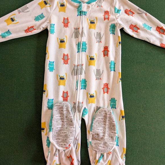 Bundle of Carter's Boy's Full-zip, Fleece, Footed Pajamas 5T 💙 - Picture 4 of 6